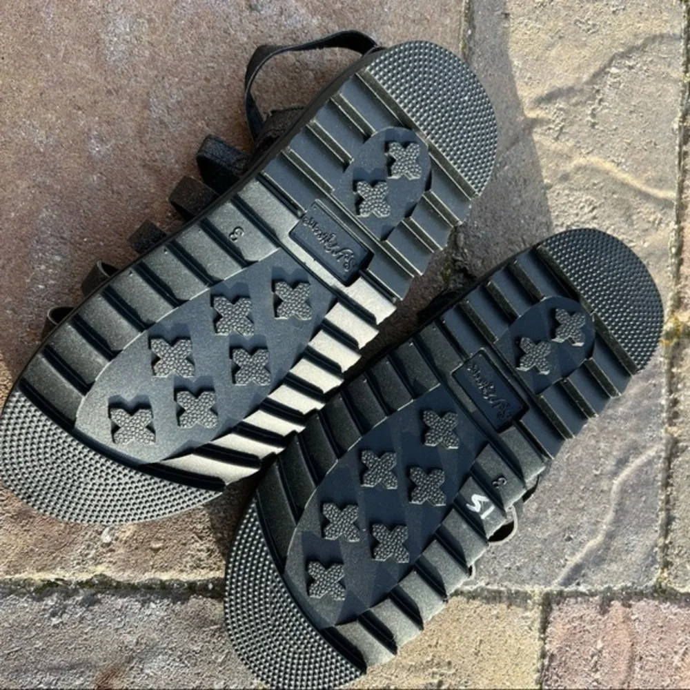 Self Esteen Black Shimmery Strappy Rubber Lug Sole Girl's Size 3 Sandals New